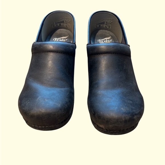 Dansko Black Men's Loafers & Slip-Ons - Picture 2 of 3